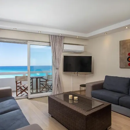 Molos Seaside Апартаменты *