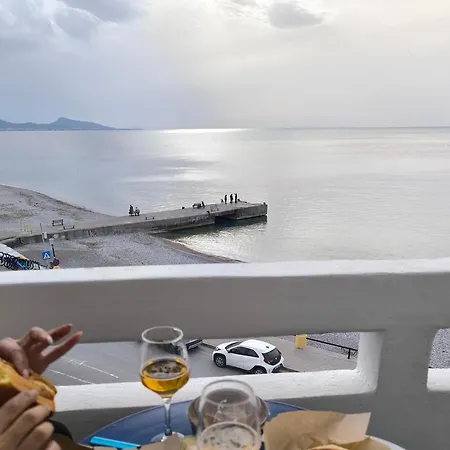 Molos Seaside Διαμέρισμα