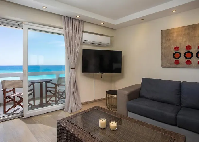 Апартаменты Molos Seaside *